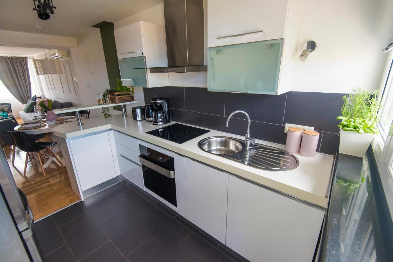 Lita Center Apartman *